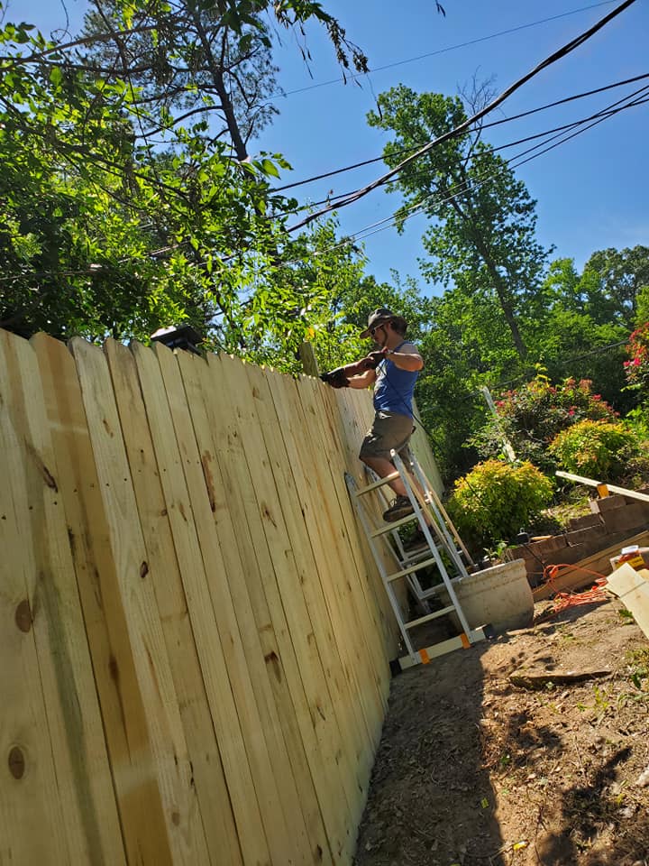 privacy fence construction